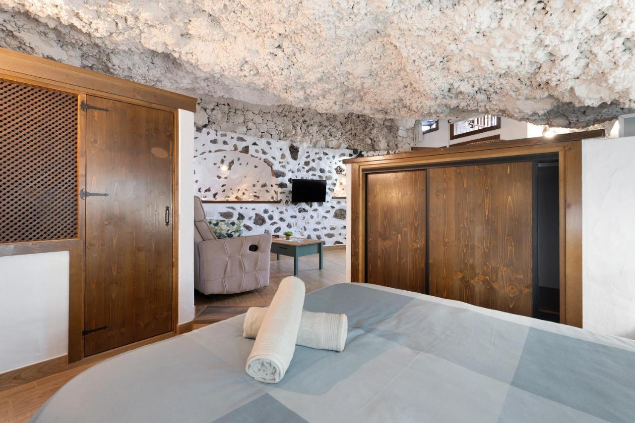Cueva El Desvelo Apartment Tijarafe Bagian luar foto