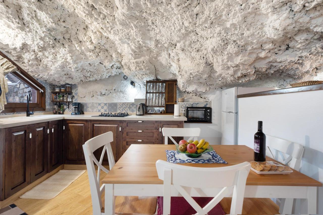 Cueva El Desvelo Apartment Tijarafe Bagian luar foto